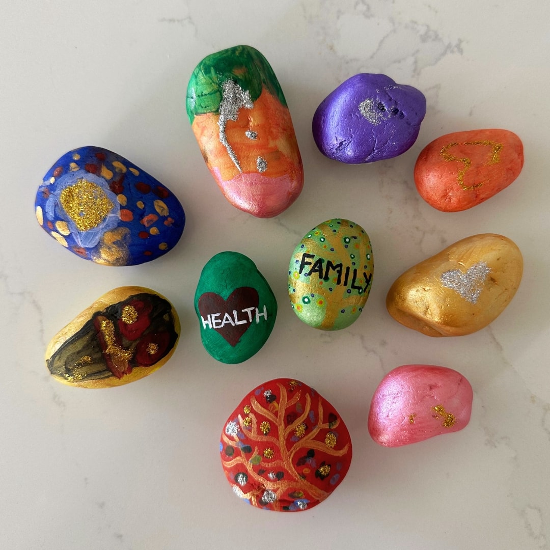 Galets peints par des enfants