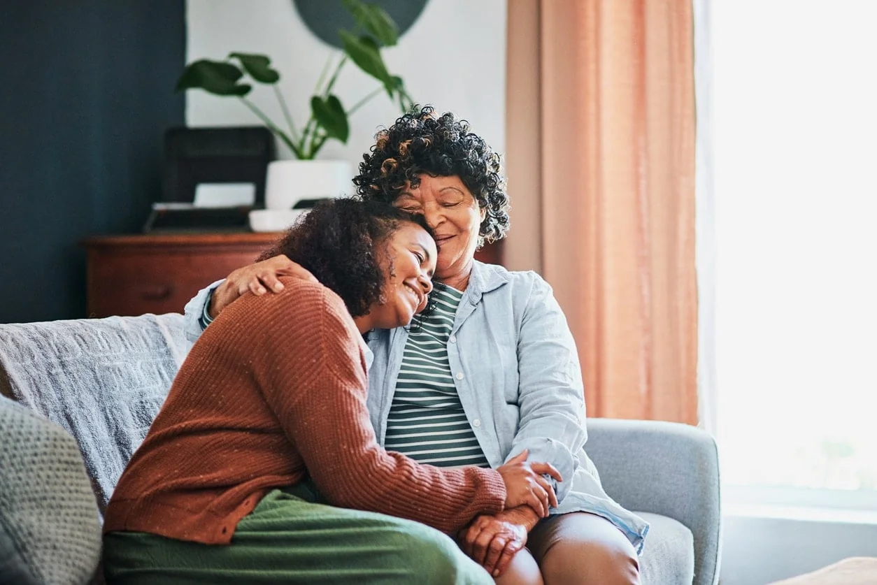 Devenir mère : ce nouveau regard sur notre propre maman