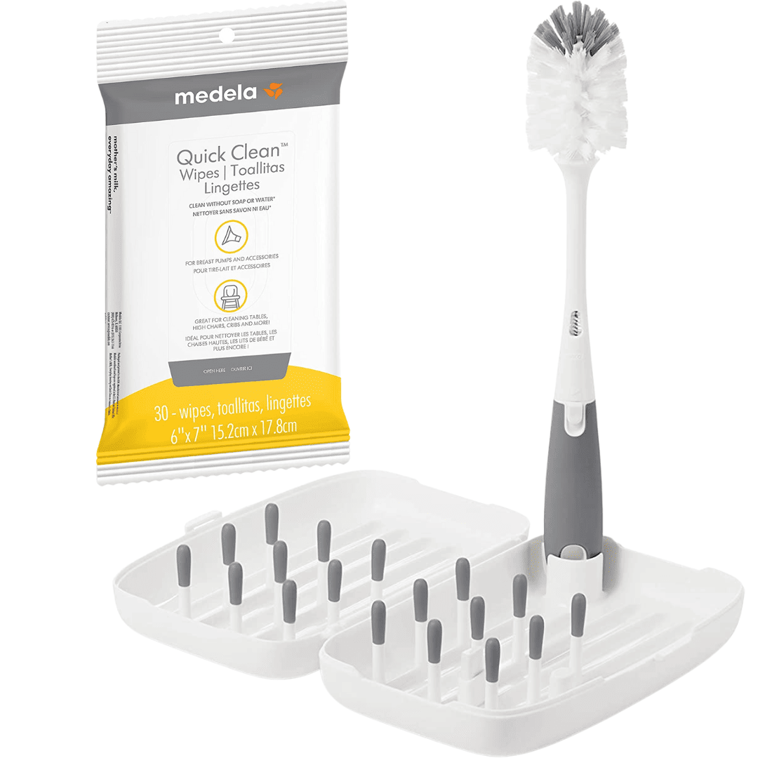 Lingettes nettoyantes et goupillon avec égouttoir.