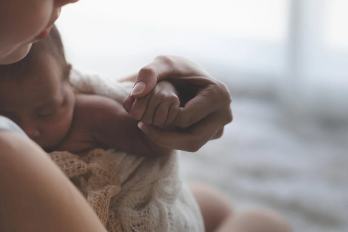 8 petits bonheurs à savourer pendant les premières semaines avec bébé - Post-Partum & Jeune Maman