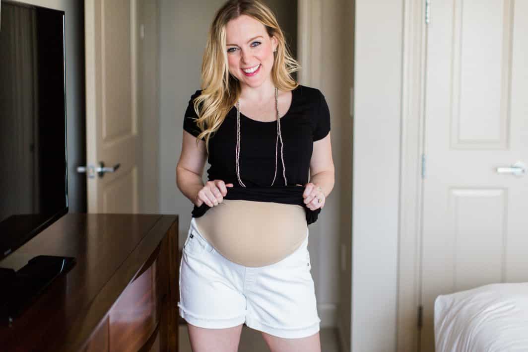 Tenue estivale avec short blanc