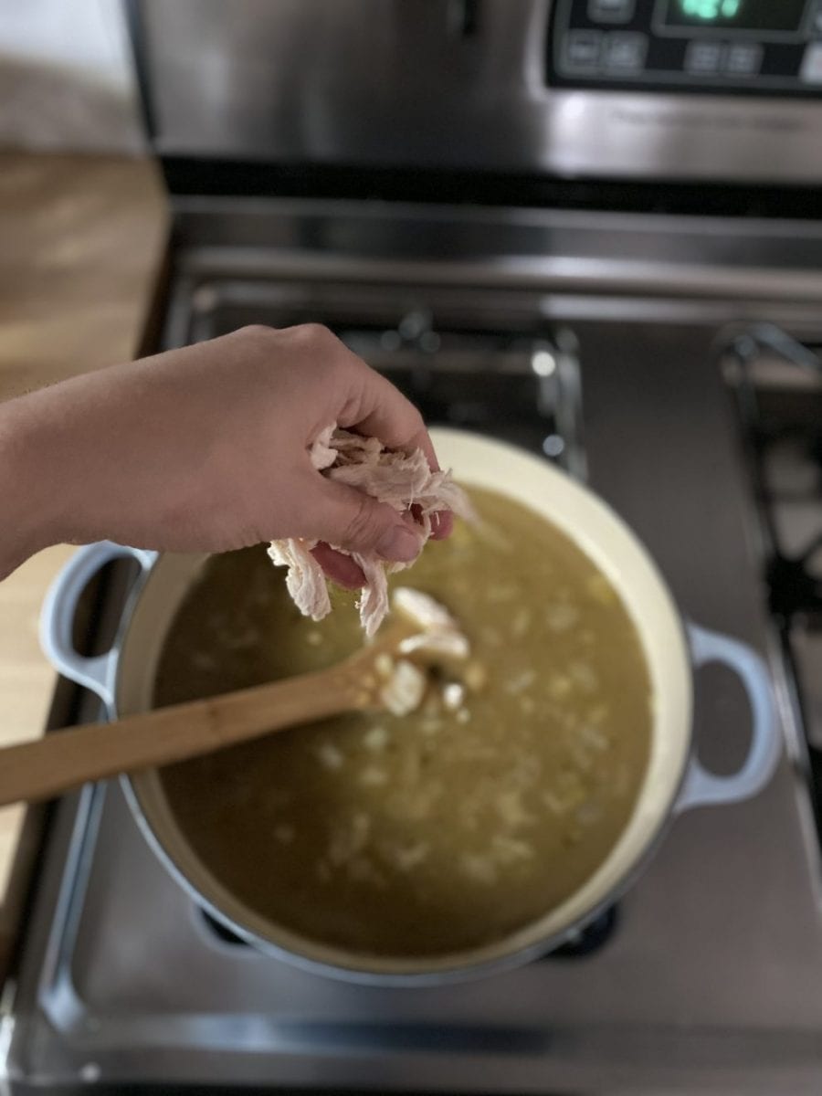 Ajout du poulet effiloché