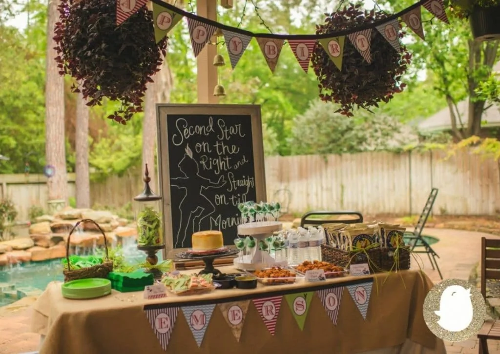 Thème d'anniversaire Peter Pan : organiser une fête magique au Pays Imaginaire