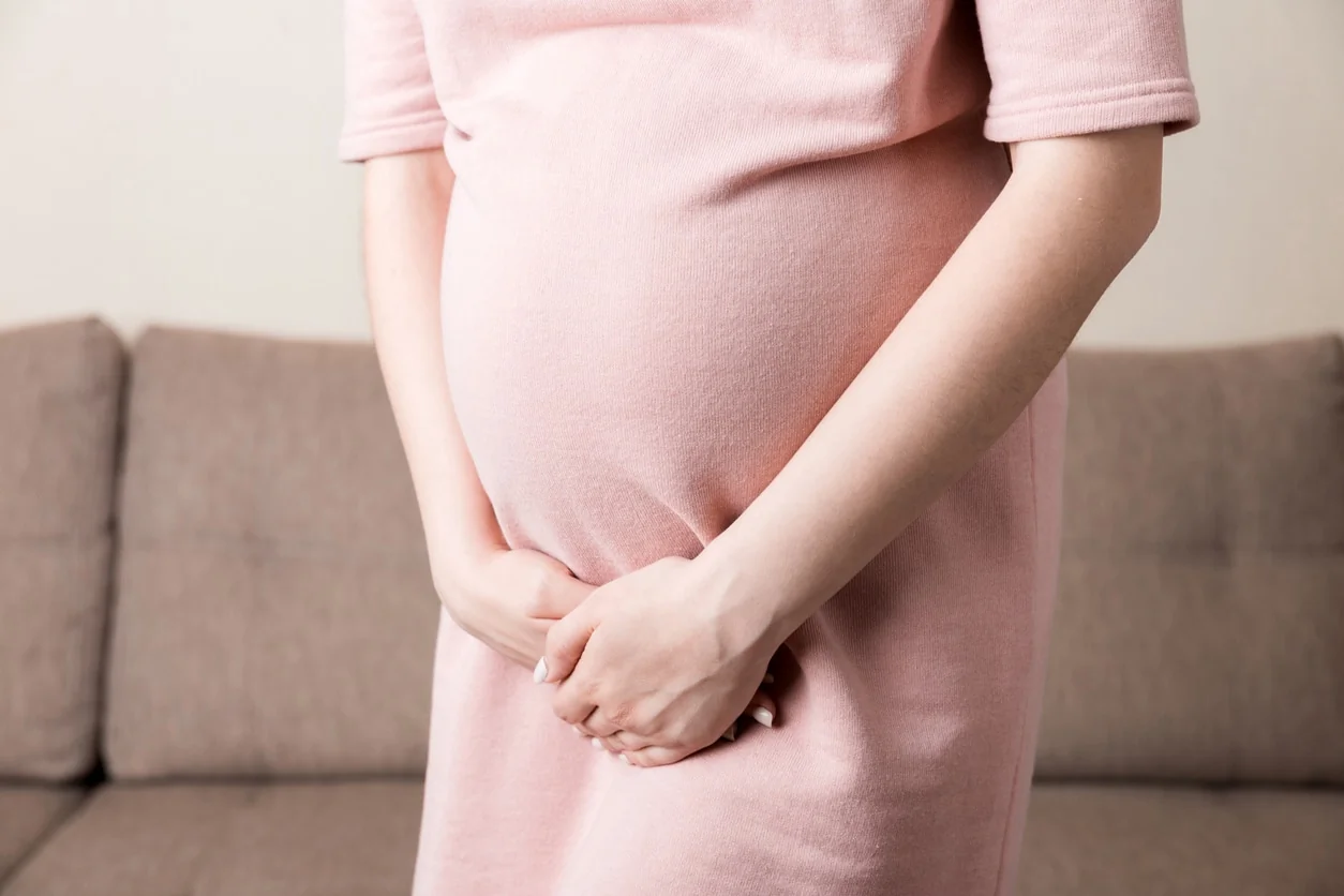 cystite enceinte, symptômes infection urinaire, traitement antibiotique grossesse, pyélonéphrite grossesse