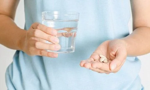 You can use prescription medication to relieve pain caused by hemorrhoids.