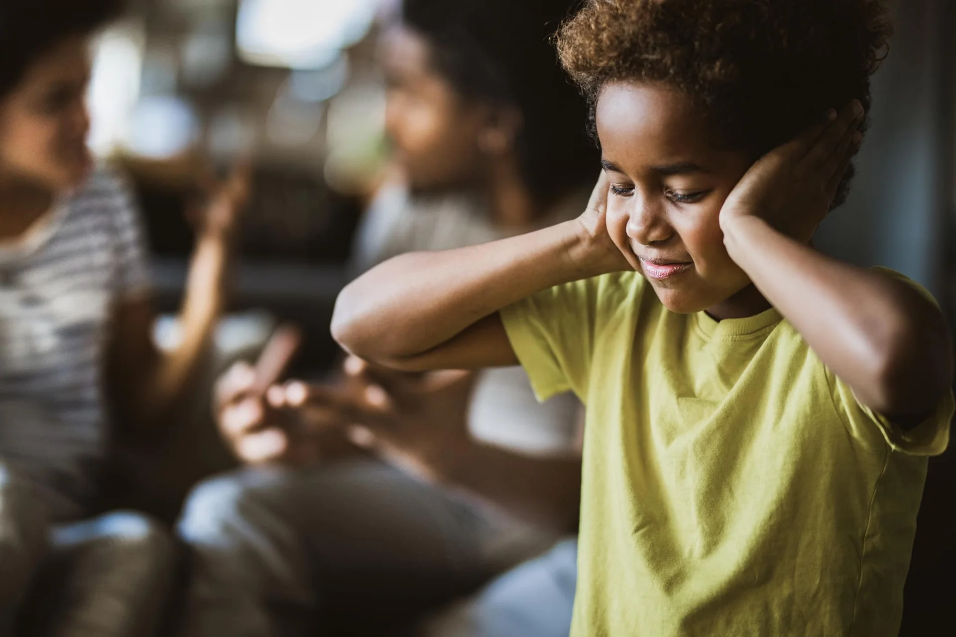 overstimulation, gestion des émotions, développement enfant, fatigue nerveuse