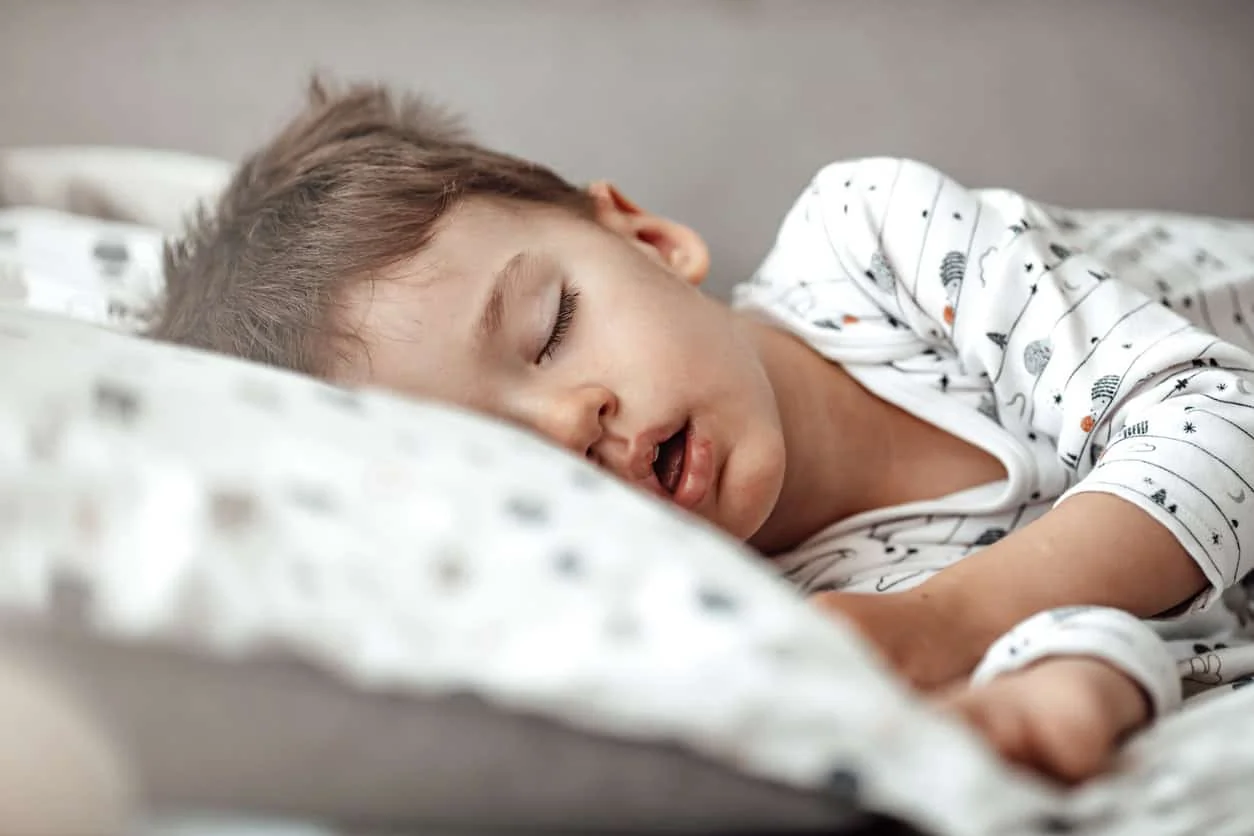 Troubles respiratoires du sommeil chez l'enfant : les signes qui doivent vous alerter - Bébé 0–12 Mois