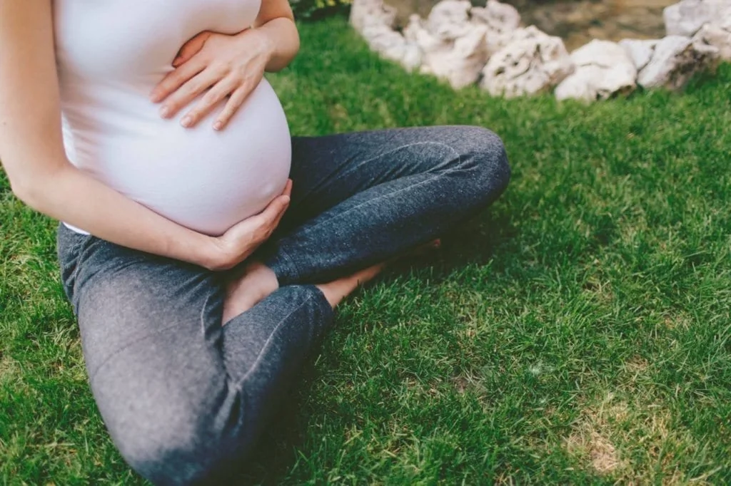 13 méthodes naturelles pour déclencher l'accouchement à la maison - Grossesse & Accouchement