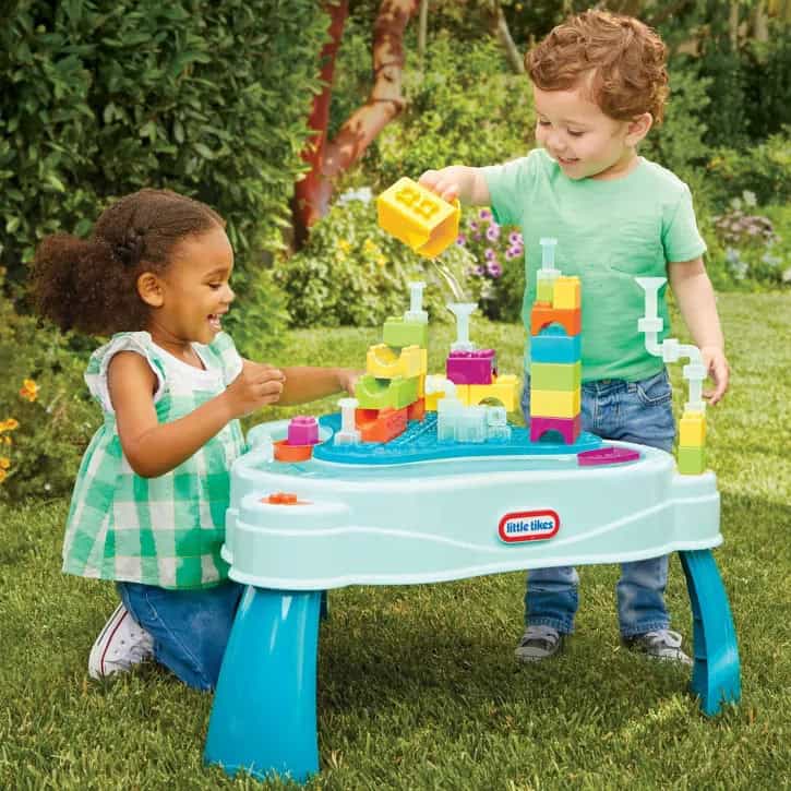 Table d'eau pour enfant