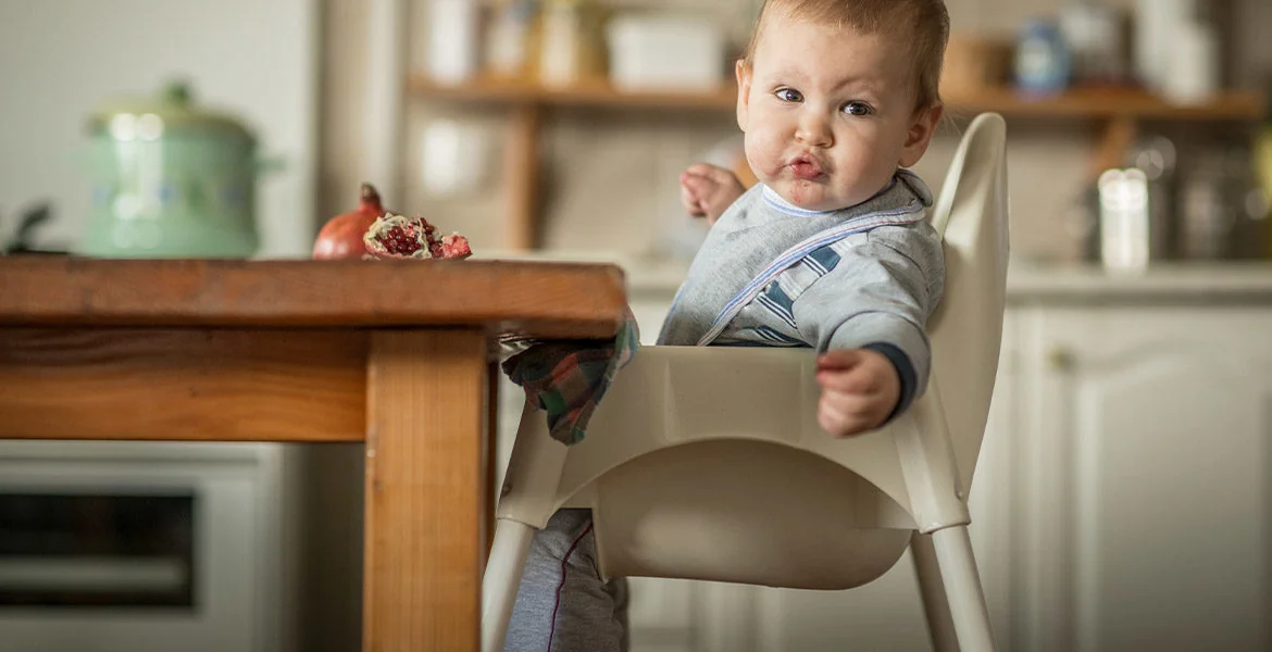 Chaise haute bébé : quand l’installer et quels critères vérifier avant d’acheter ?