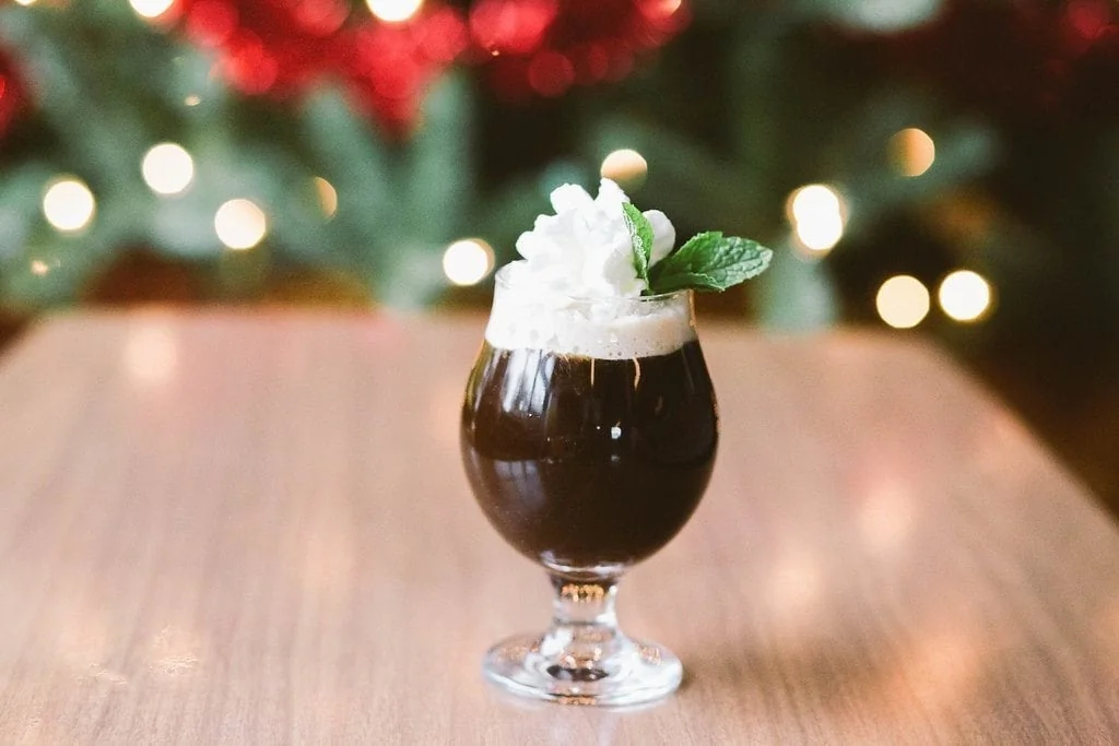 Recette de l'Irish Mug : Le cocktail (et mocktail) réconfortant pour les parents - Vie de Famille & Organisation